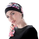 woman-wears-black-chemo-cap-with-floral-scarf-Yanna-Black-Bei-Fiori-sq